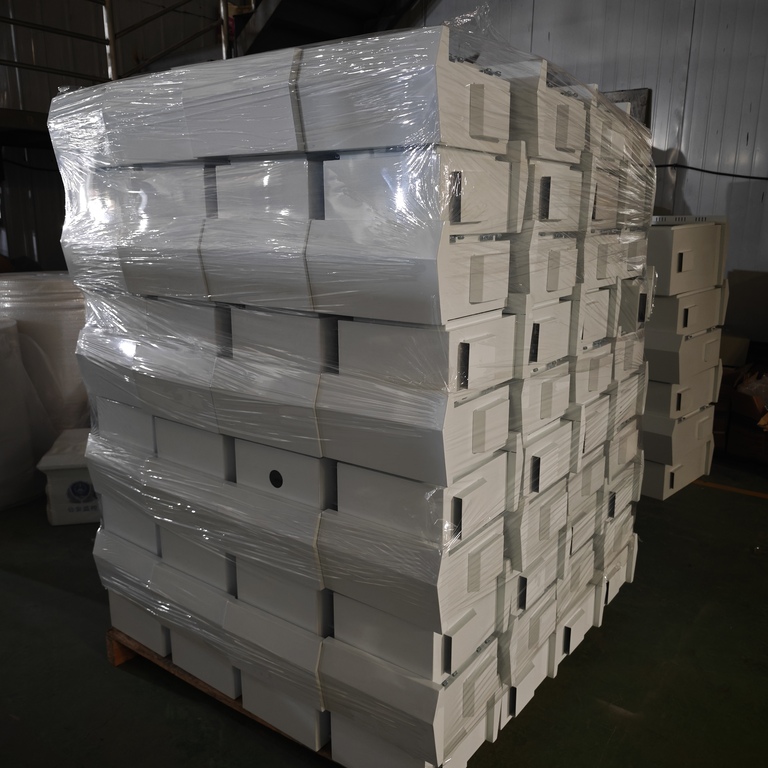 Ang mga distribution box ng Ouyue Electric ay ipinadala sa Canada sa dalawang batch, na nagpapakita ng mga multi-category na kakayahan sa pag-export nito